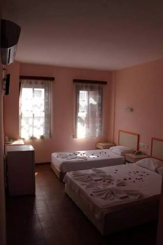 IDYROS_SHABAVIZPARVAZ (11).jpg